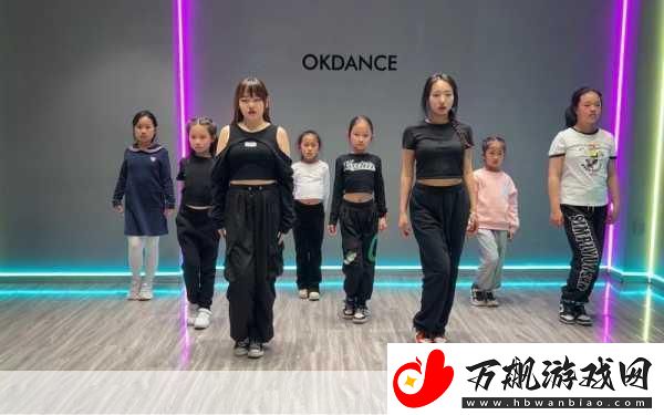 18岁女生学hiphop还是爵士