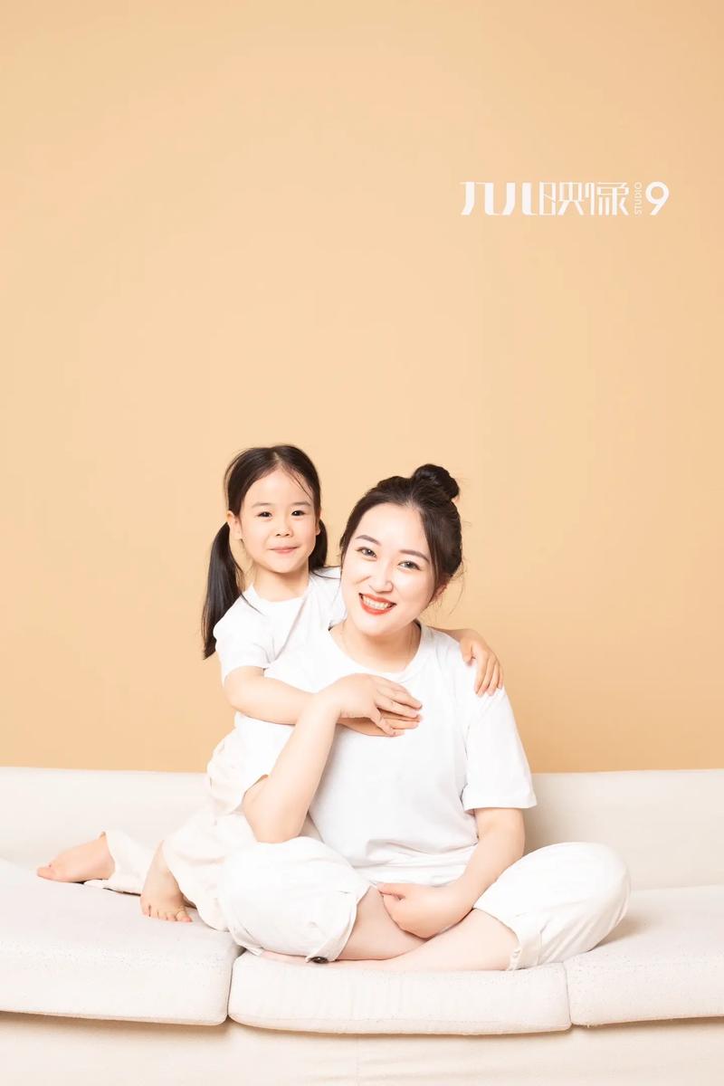 母亲如何通过慢迎迎合小心照顾孩子