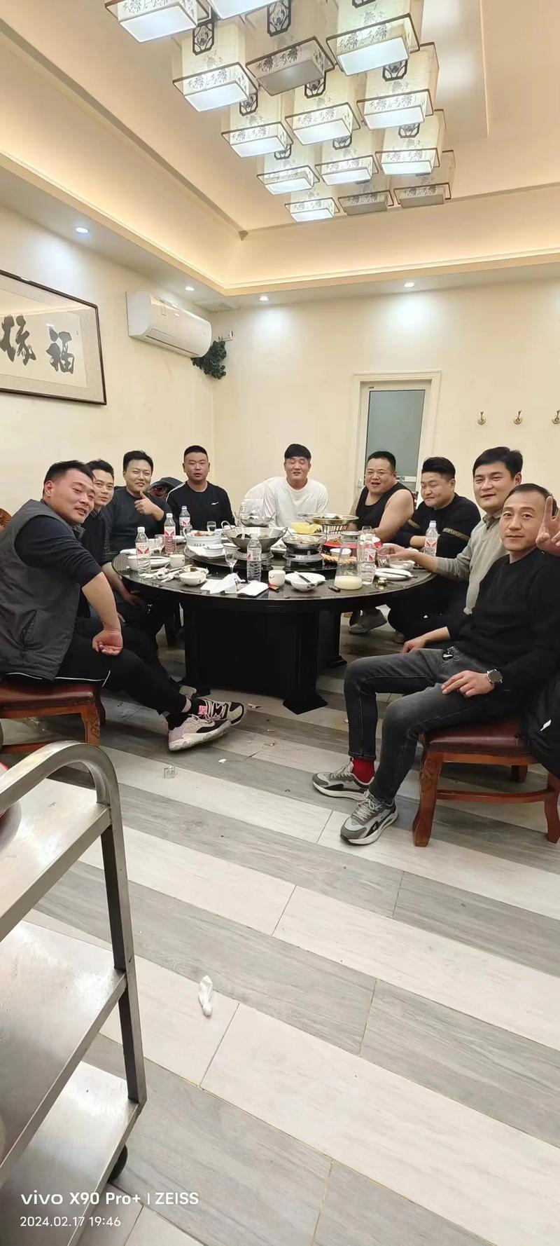 去部队被男朋友战友C周末聚会
