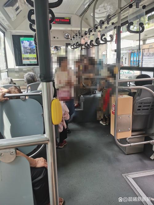 坐公交车居然被弄了2个小时