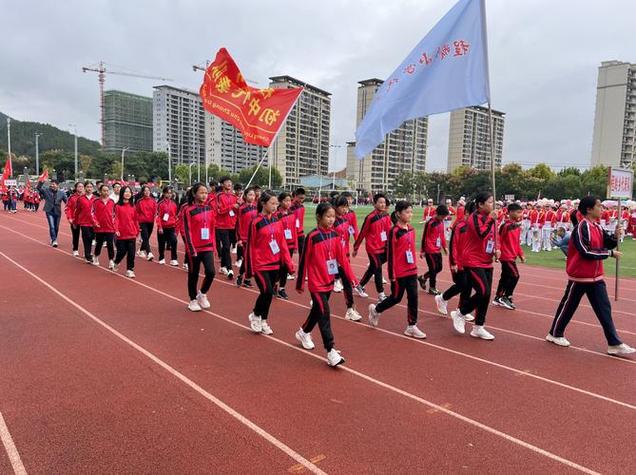 超级凌乱的校园运动会