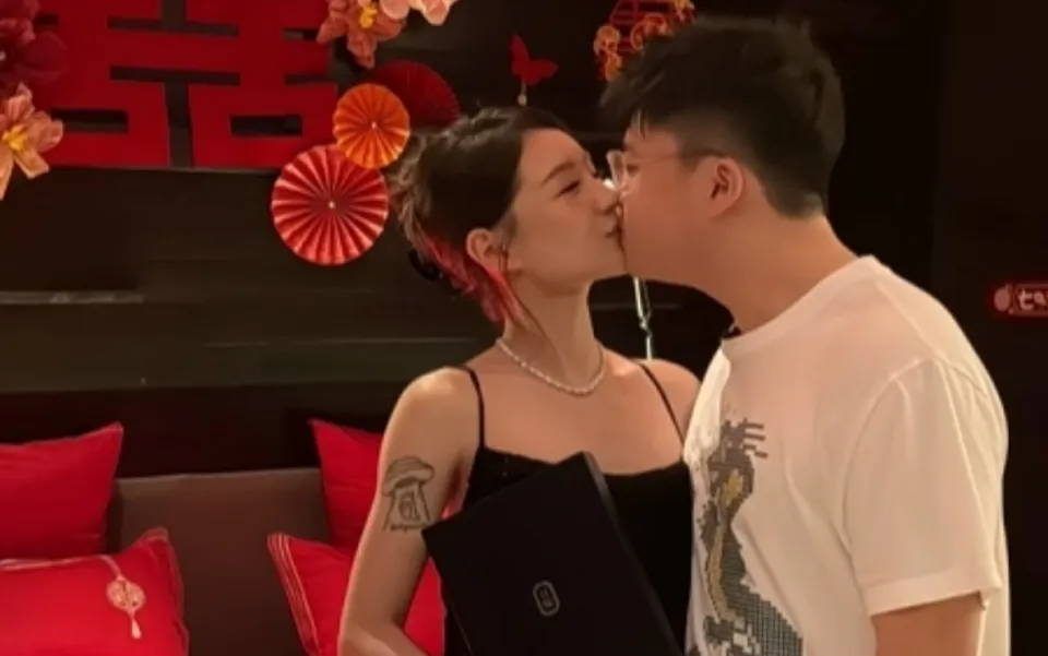 项链唯美情话句子__项链的浪漫语句